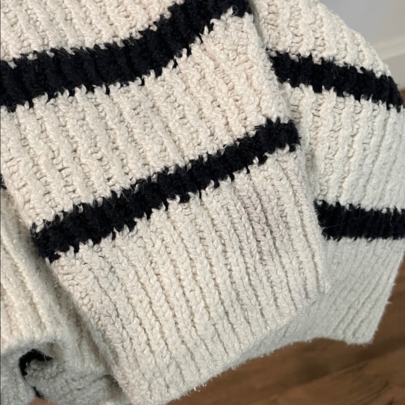 VINCE Ribbed Stripe Sweater, M - Picture 10 of 10